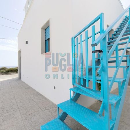 Bilocale Blue House Fronte Mare, A Posto Rosso Apartment Capilungo Luaran gambar