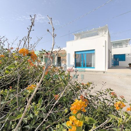 Bilocale Blue House Fronte Mare, A Posto Rosso Apartment Capilungo Luaran gambar