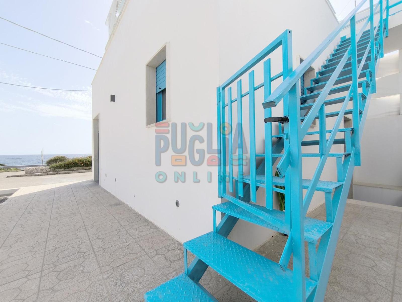 Bilocale Blue House Fronte Mare, A Posto Rosso Apartment Capilungo Luaran gambar