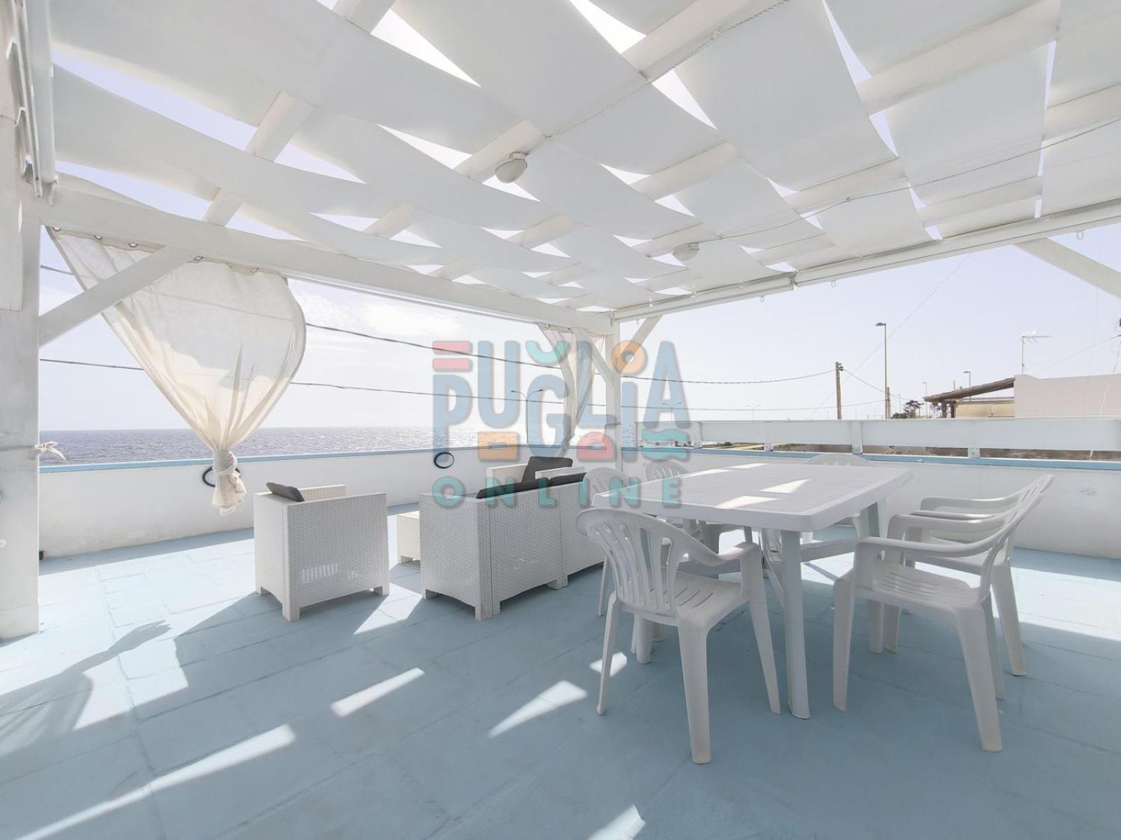 Bilocale Blue House Fronte Mare, A Posto Rosso Apartment Capilungo Luaran gambar