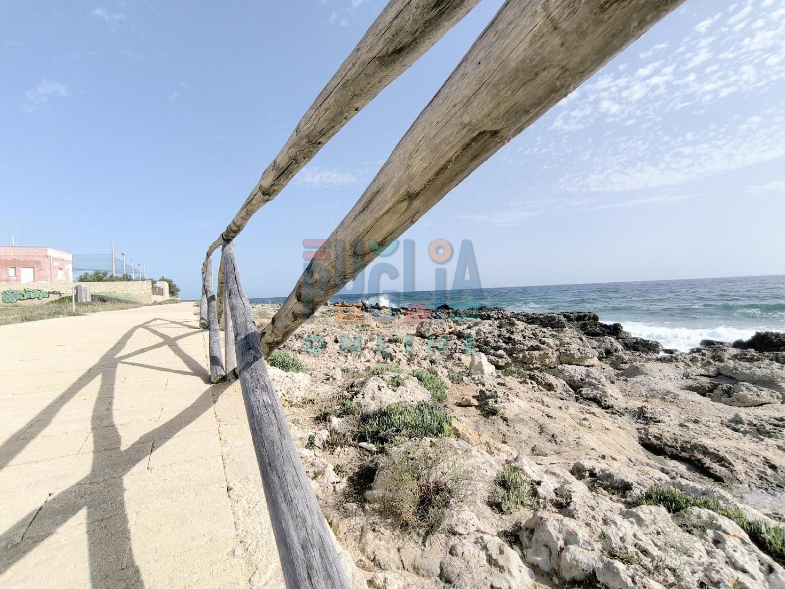 Bilocale Blue House Fronte Mare, A Posto Rosso Apartment Capilungo Luaran gambar